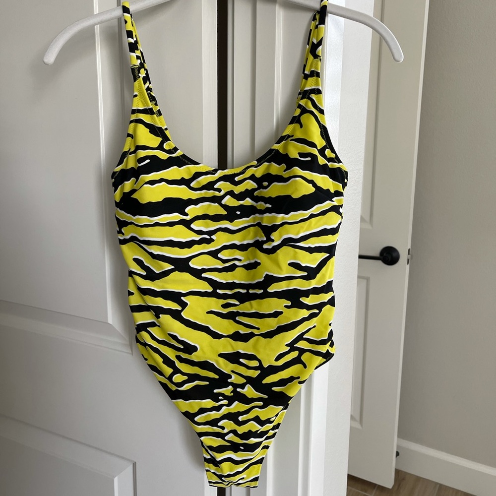 H&M Brand New Onepiece!